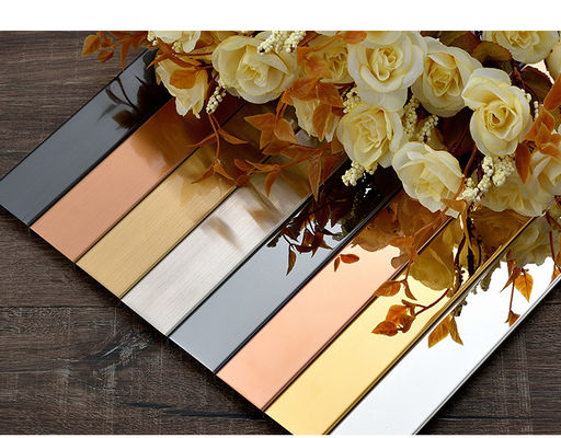 Bom preço Perfil decorativo do embutimento da guarnição de aço inoxidável da telha da forma de U para a sala de visitas on-line