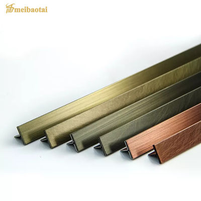 Bom preço A guarnição decorativa de cobre de bronze T6 da telha da parede do metal dá forma ao perfil de aço inoxidável on-line