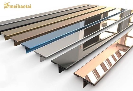 Acabamento de Azulejo de Aço Inoxidável com Superfície Espelhada de 2438mm de Comprimento e Tira de Azulejo de Aço Inoxidável