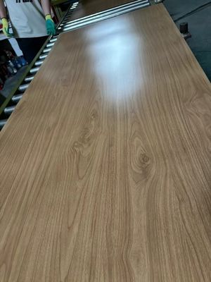 Bom preço 201 304 Imitação Madeira Grão Chapas de aço inoxidável Porta Decoração de hotel on-line