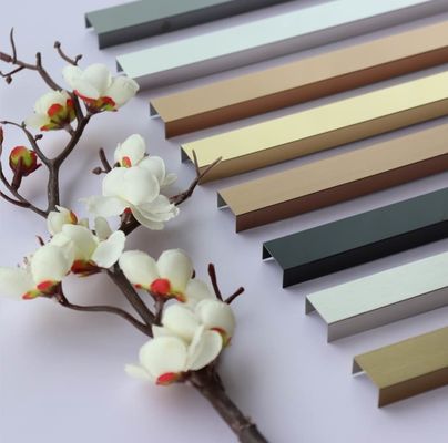 304 aço inoxidável U Profile Tile Trim com 0,65mm espessura e 2438mm/3048mm comprimento
