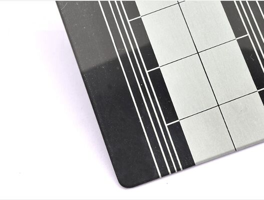 Folha de aço inoxidável gravada de grau 201 com película de PVC de 70 microns e tamanho 1219x3048mm para aplicações decorativas
