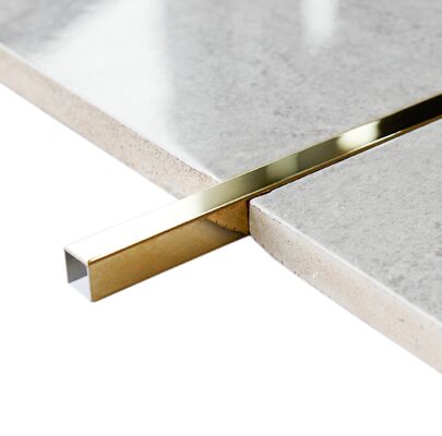 Guarnição de canal em U de aço inoxidável dourado de titânio com espelho premium para decoração luxuosa.