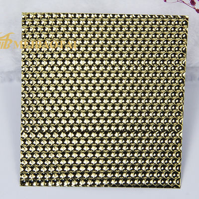 Bom preço 0.85mm espessura de ouro padrão honeycomb parede decorativa em relevo folha de aço inoxidável on-line