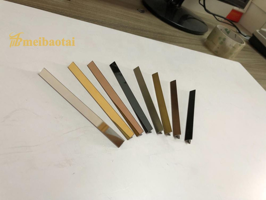 Espelho dourado guarnição de aço inoxidável terminada da telha para o padrão de canto do GB do perfil do metal
