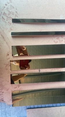 Revestimento de borda de aço inoxidável com banho de ouro padrão JIS com 0,85 mm de espessura para proteção de azulejos