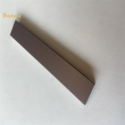 O metal de aço inoxidável limpado com jato de areia U da guarnição da telha perfila a espessura de 0.75mm